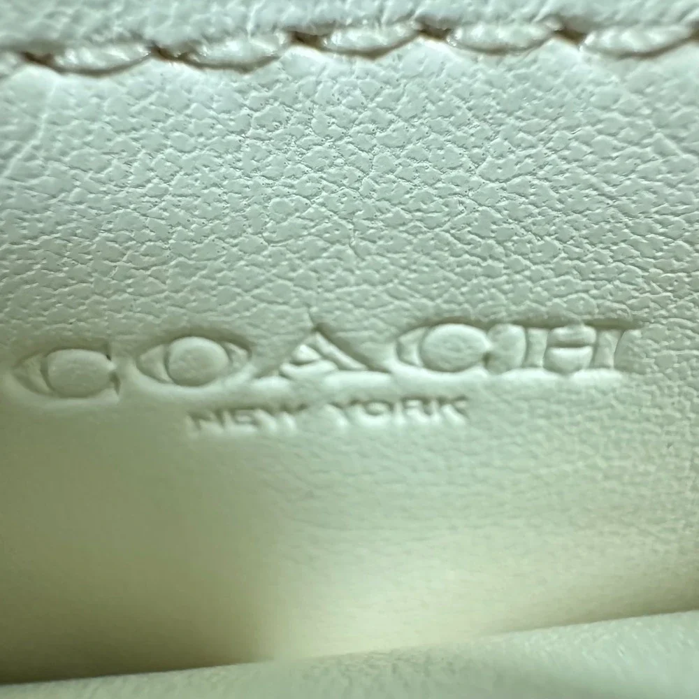 Coach slim card
